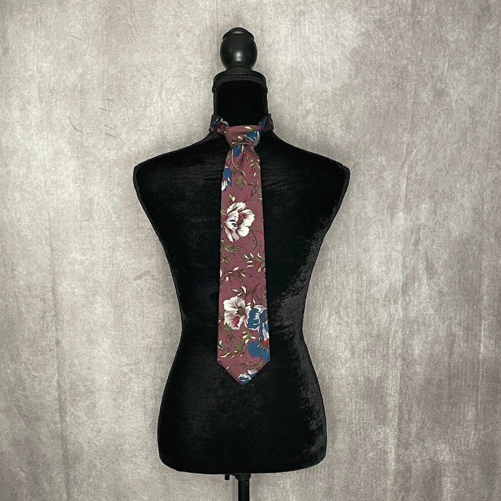 Studio R spring floral necktie TIE